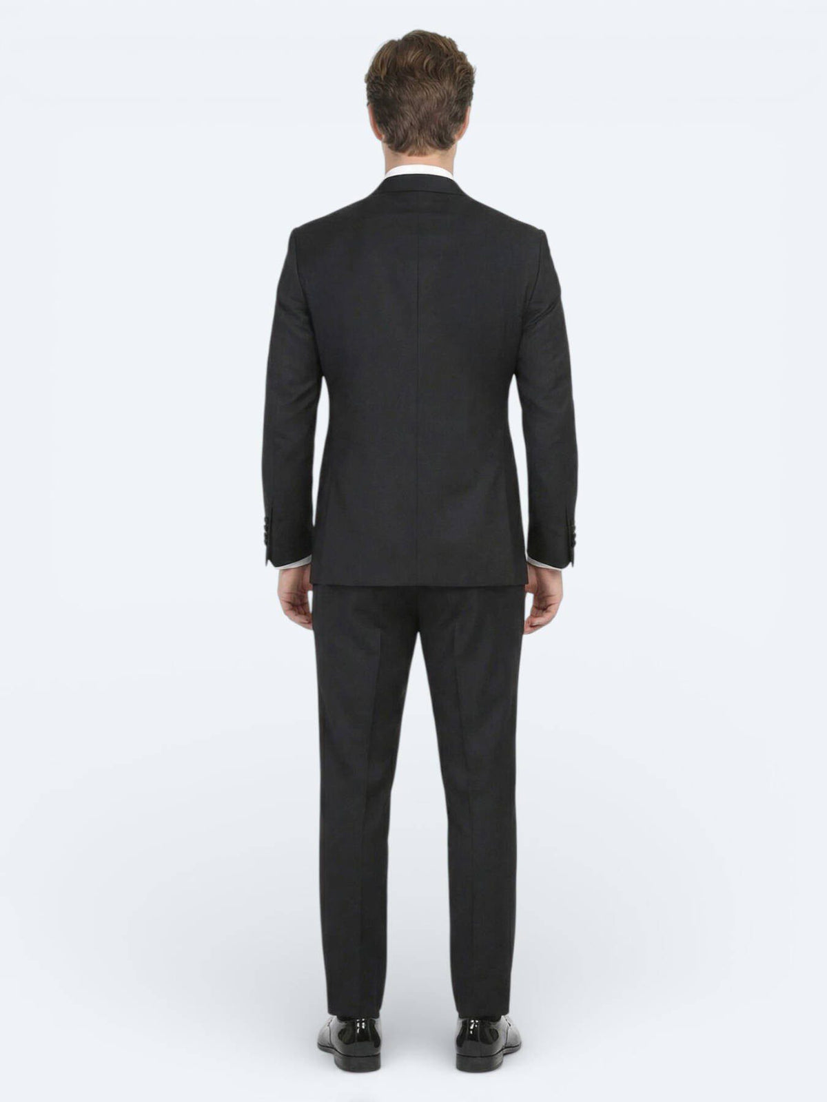 Schwarzer Tuxedo mit Schmetterlingskragen
