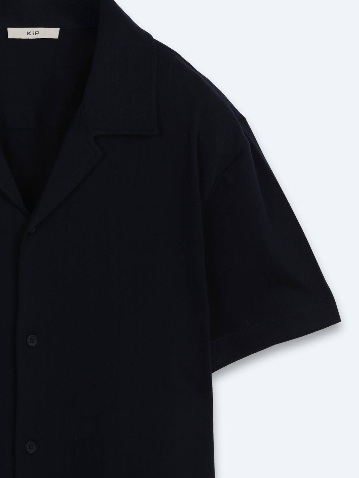 Marineblaue gestreifte Baumwollshirt