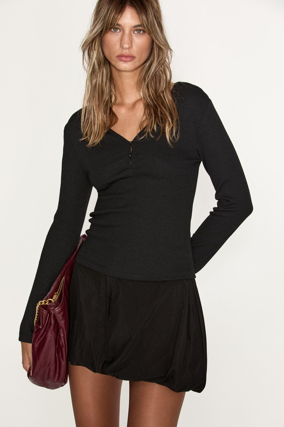 AIGETE Damen V-Ausschnitt Bluse