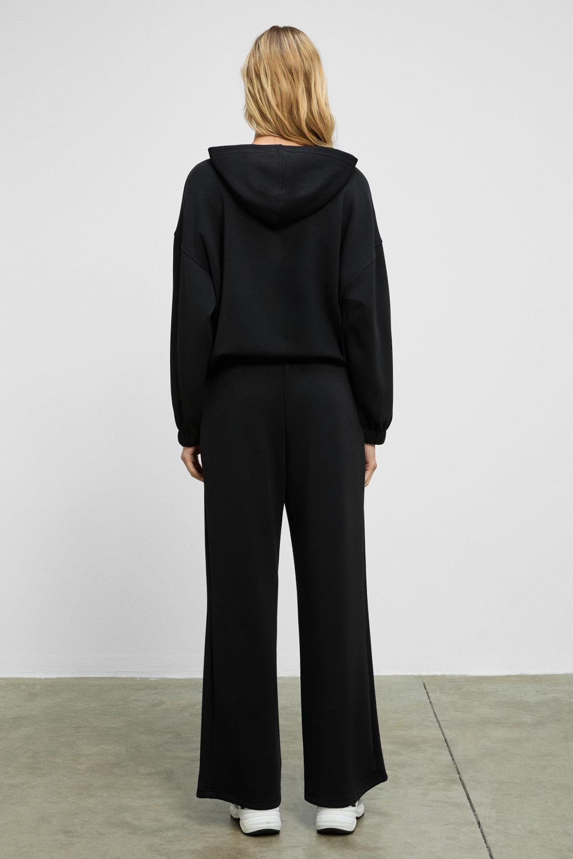 AMOURA Damen Kapuzen-Zip-Sweat