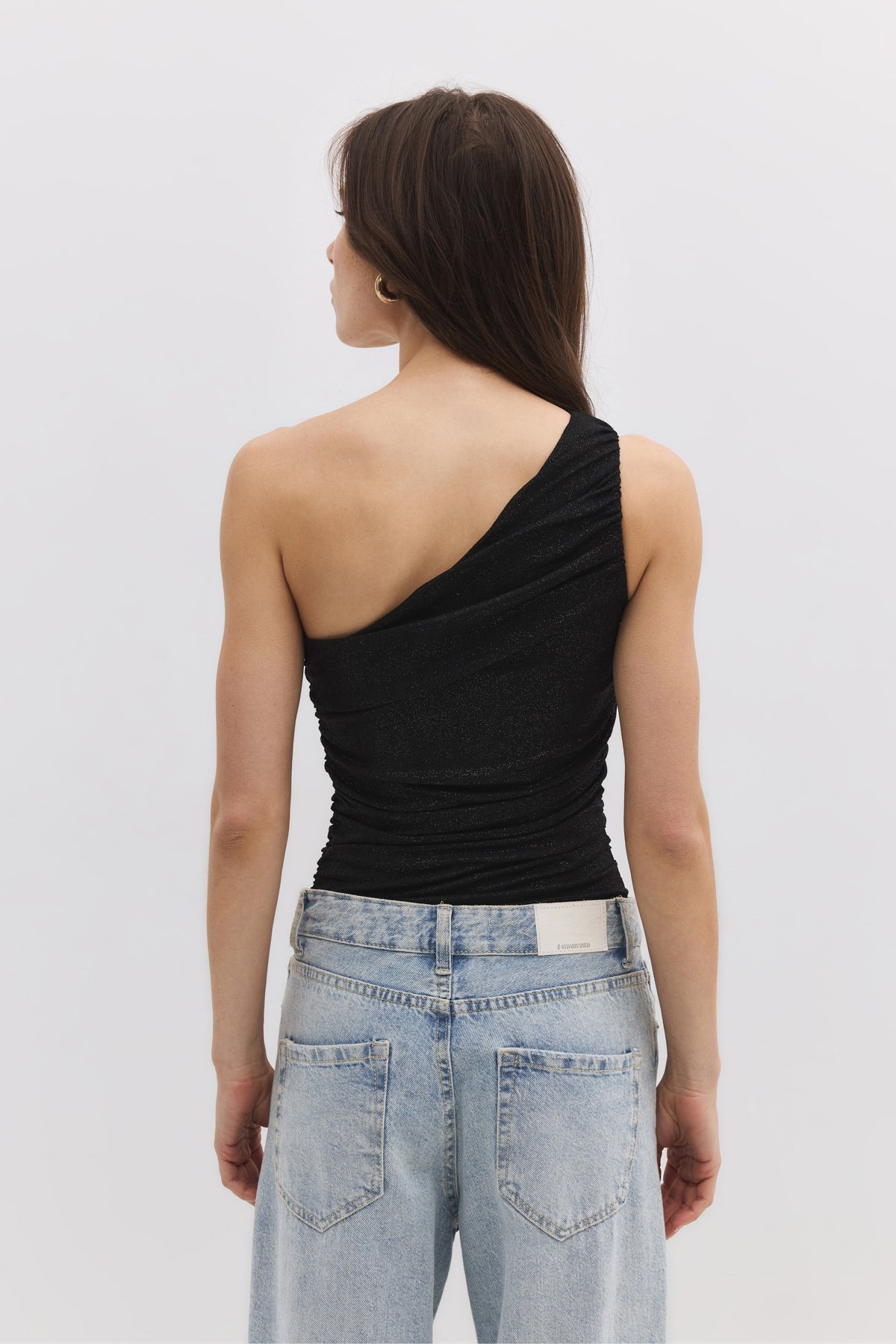Asymmetrischer Body mit Druckknöpfen