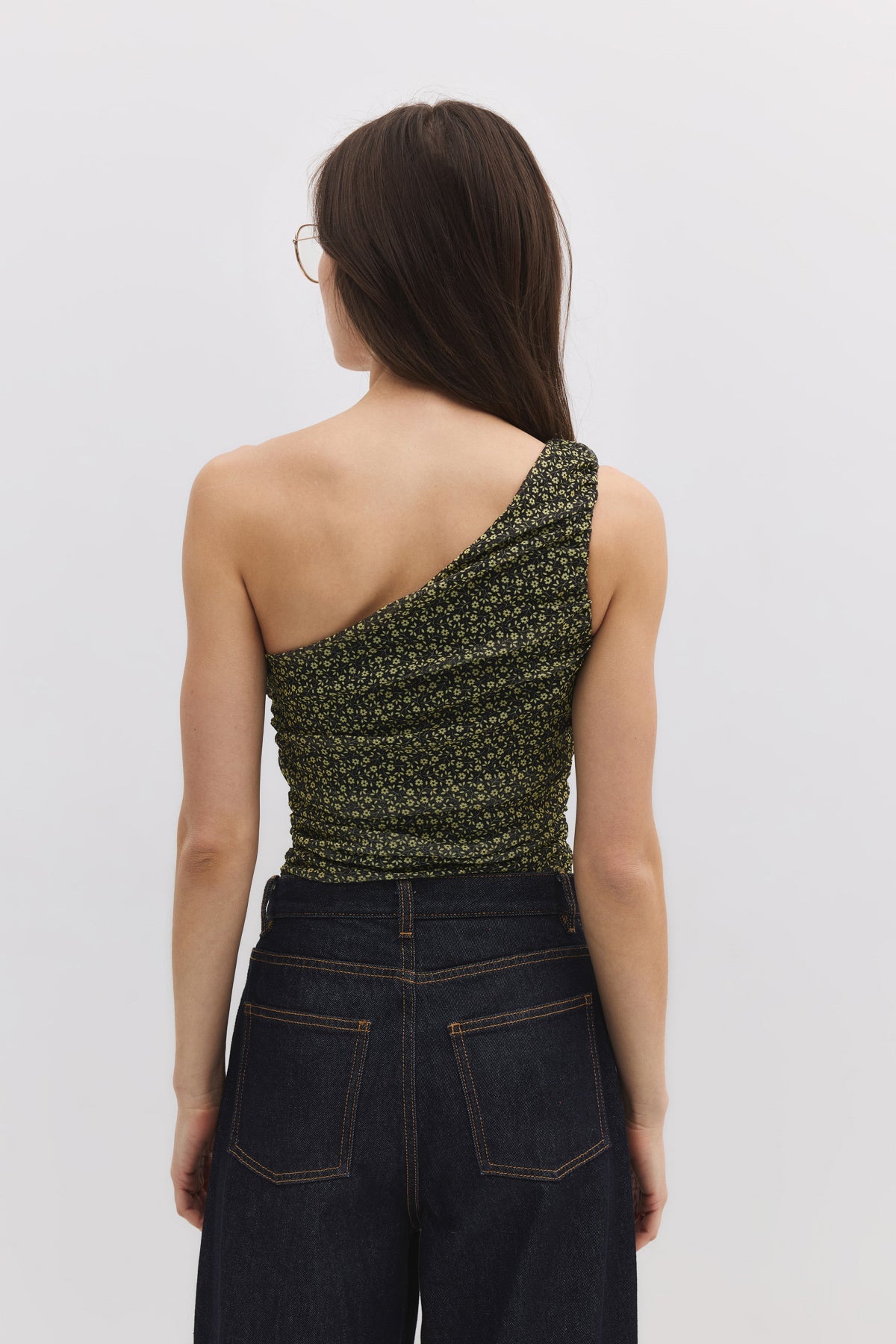 Asymmetrischer Body mit Druckknöpfen
