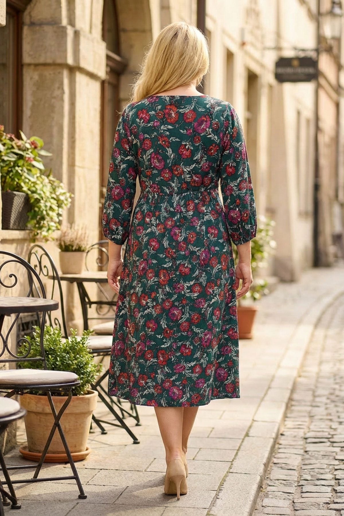 Plus Size Midikleid mit V-Ausschnitt, Blumenmuster und kurzen Ärmeln