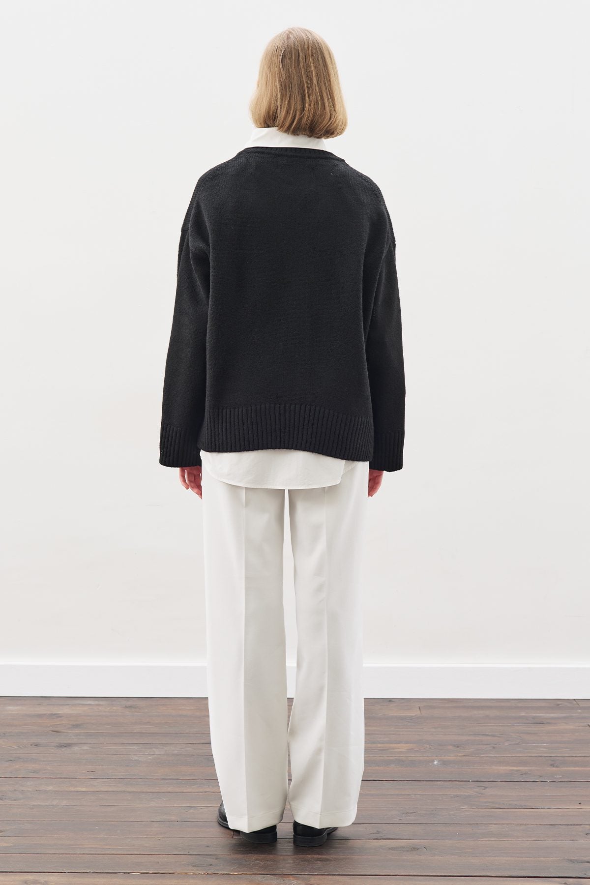 SCHWARZER, GROßER ÜBERGRÖSSE-PULLOVER