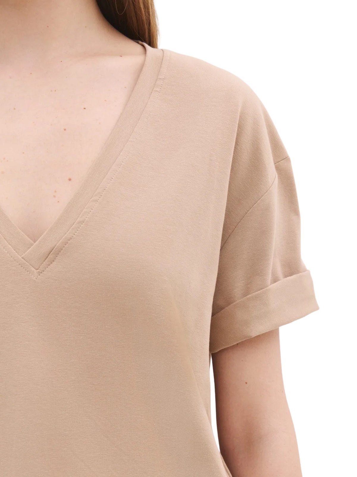 Kurzarm-T-Shirt mit V-Ausschnitt