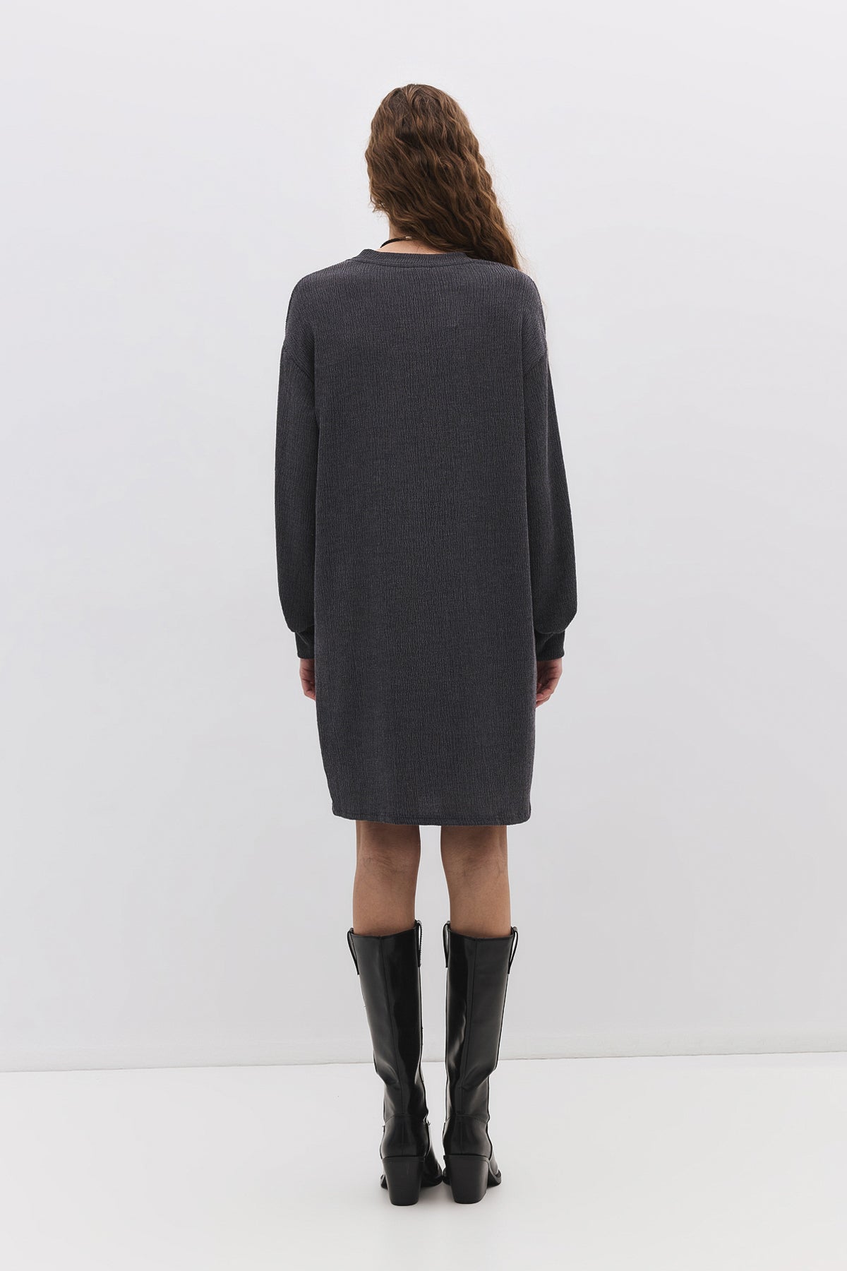 Kleid mit langen Ärmeln