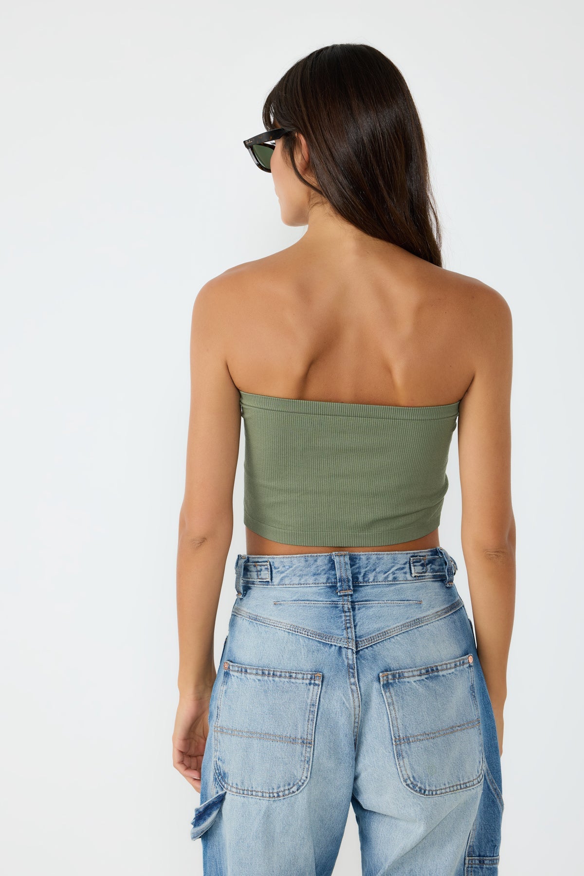 Nahtloses, trägerloses Crop-Top mit Steinverzierungen