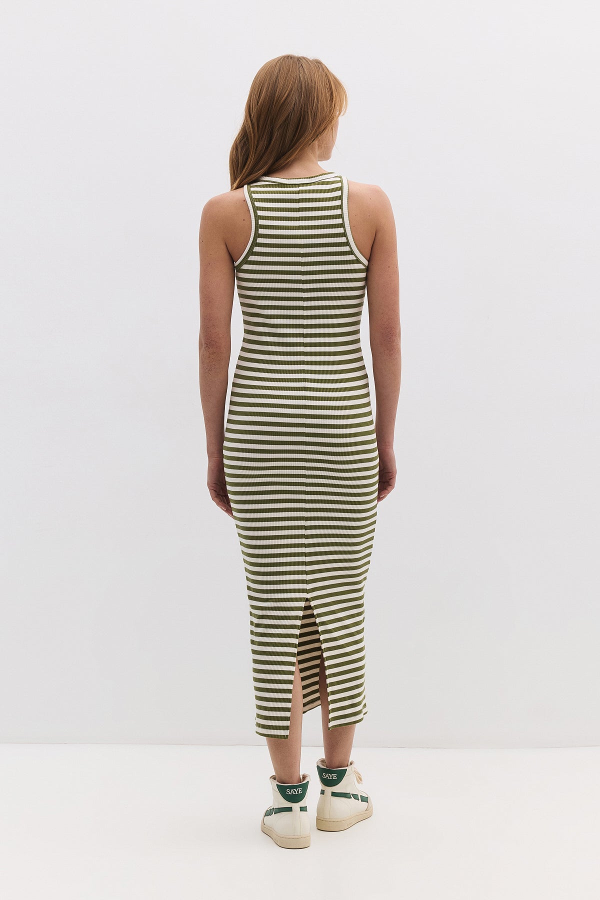 Gestreiftes Midikleid mit Neckholder