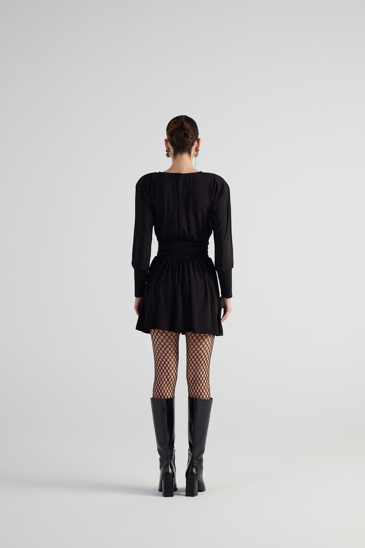 Mini-Kleid mit Schulterpolstern