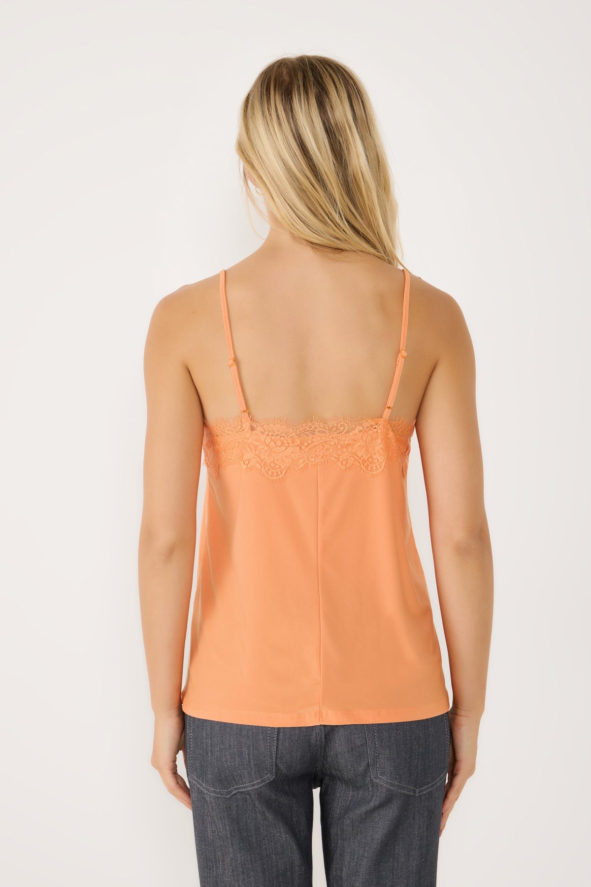 Bluse mit dünnen Trägern