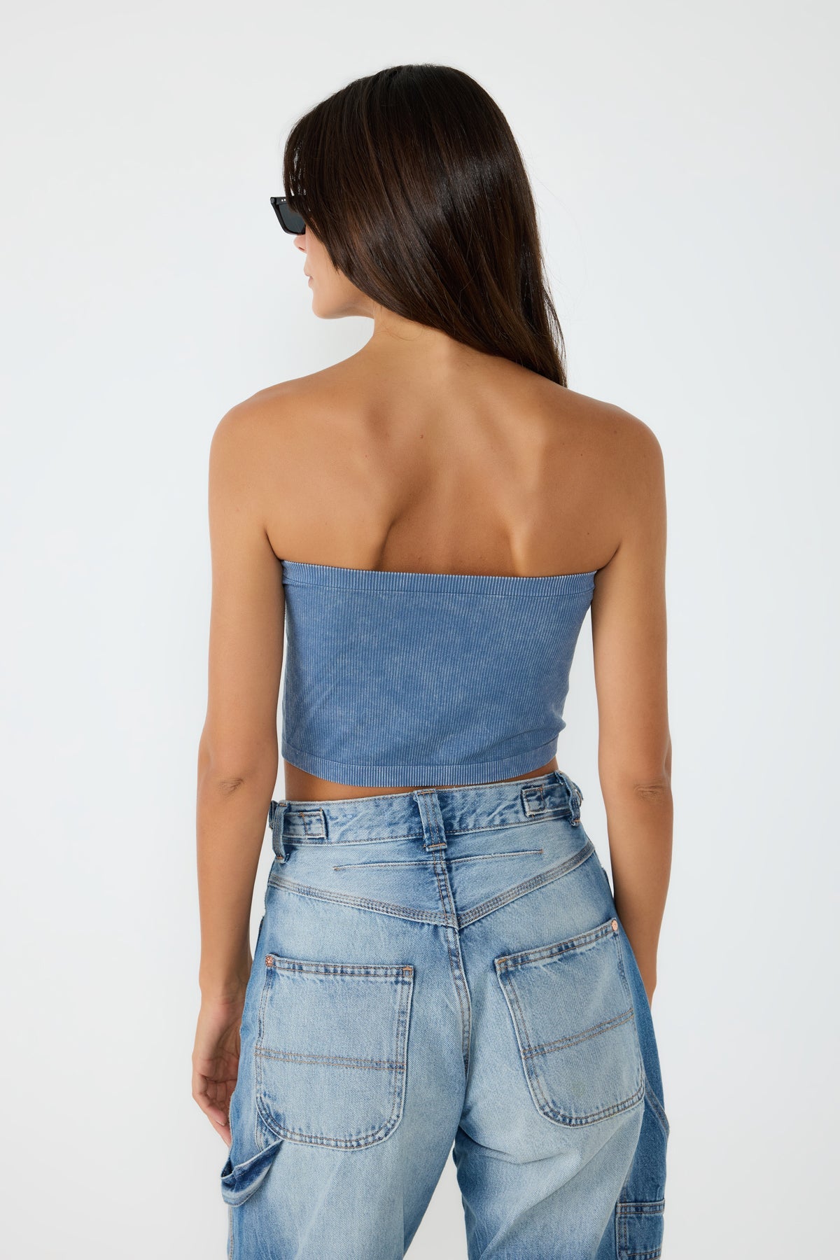 Nahtloses, trägerloses Crop-Top mit Steinverzierungen