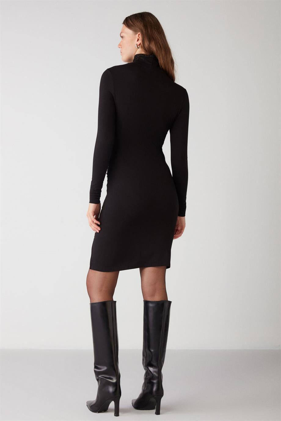 Figurbetontes Strickkleid