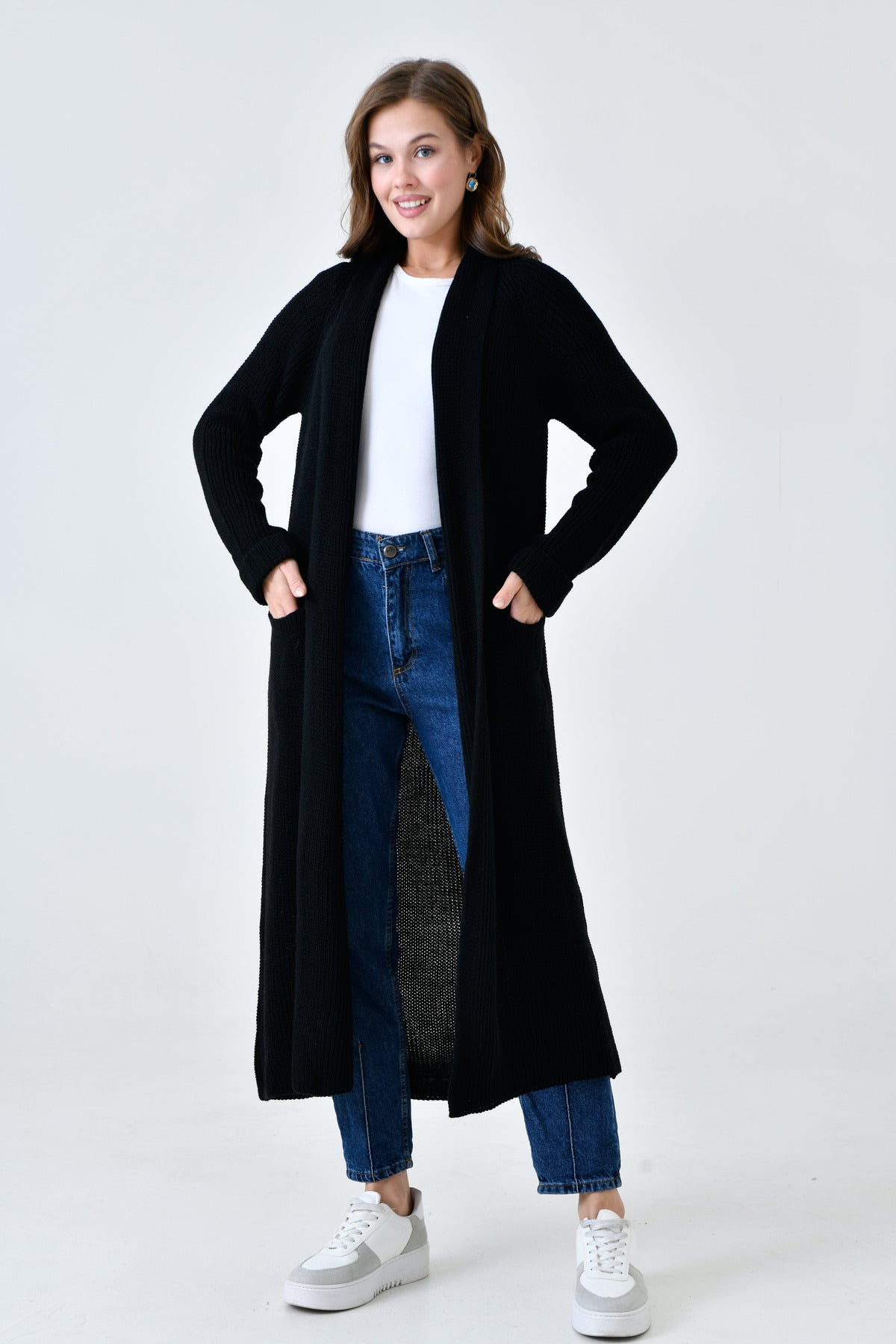 Langer Cardigan mit Schalkragen und doppelten Taschen