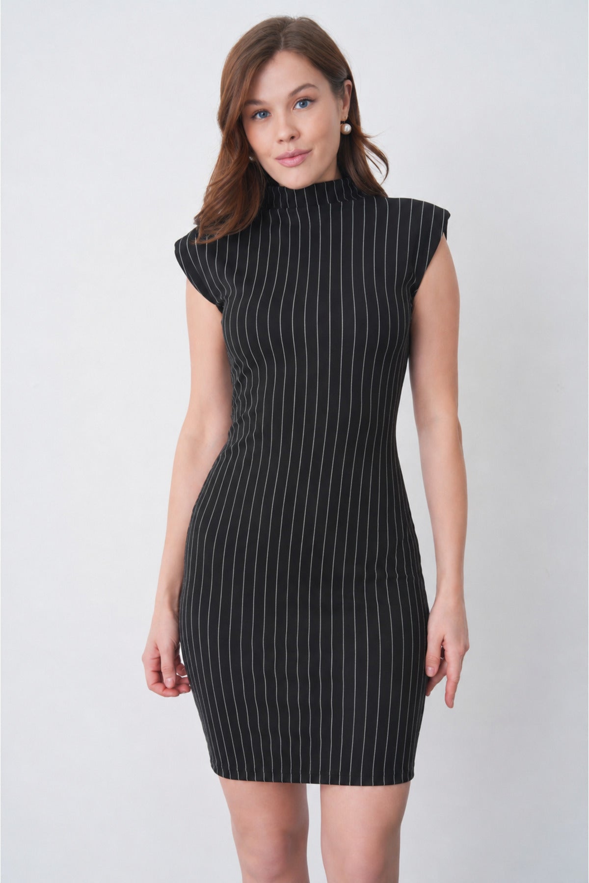 Elegantes, gestreiftes Minikleid für Damen mit Stehkragen und Paspelierung