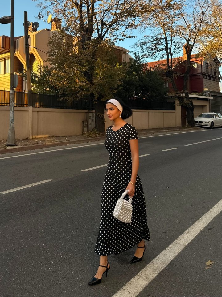JANE'S Damen Kurzarm Rundhals Polka Dot Maxi Strick-Krepp-Kleid