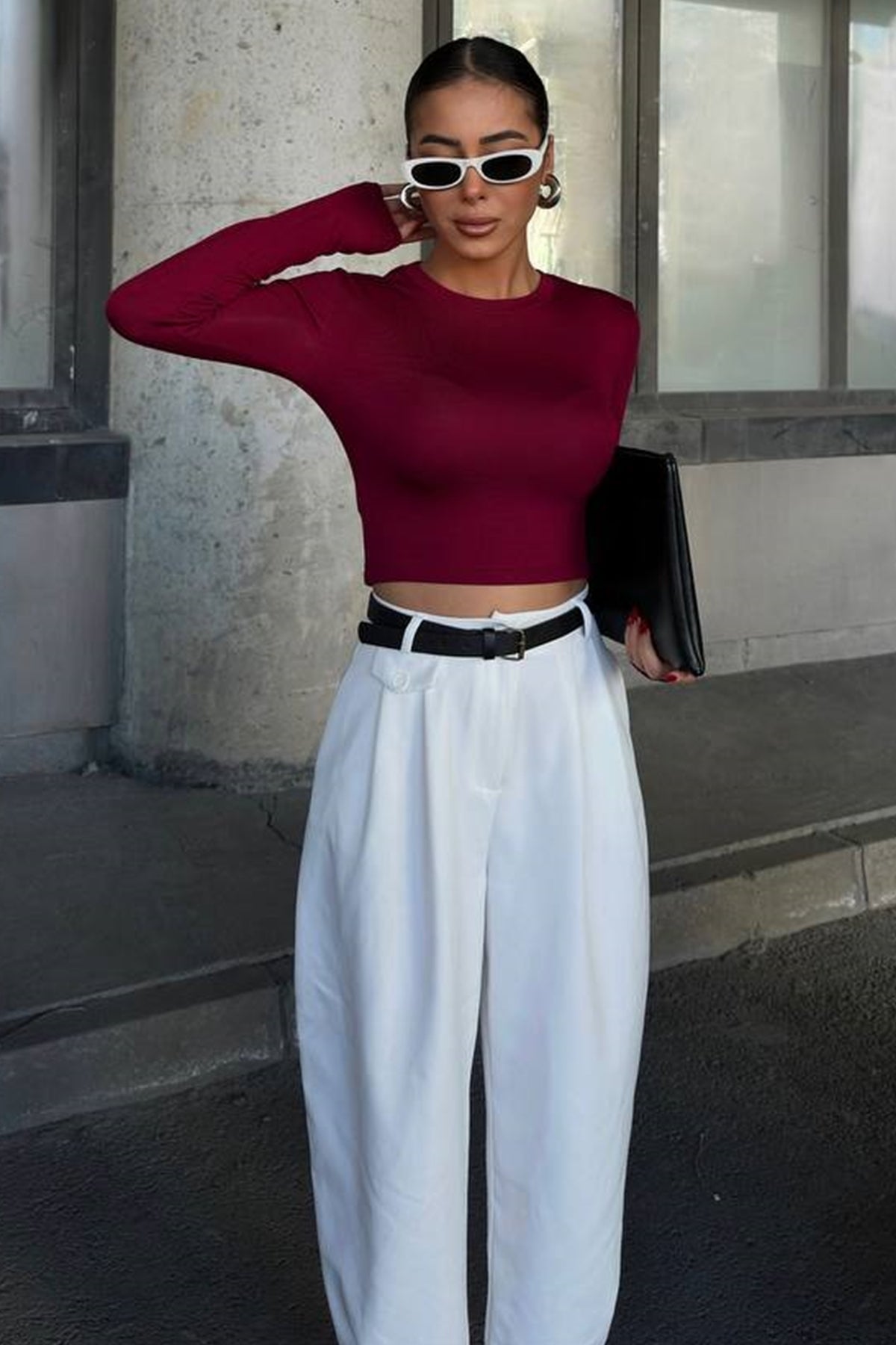 Crop-Cut-Bluse mit langen Ärmeln und Rundhalsausschnitt