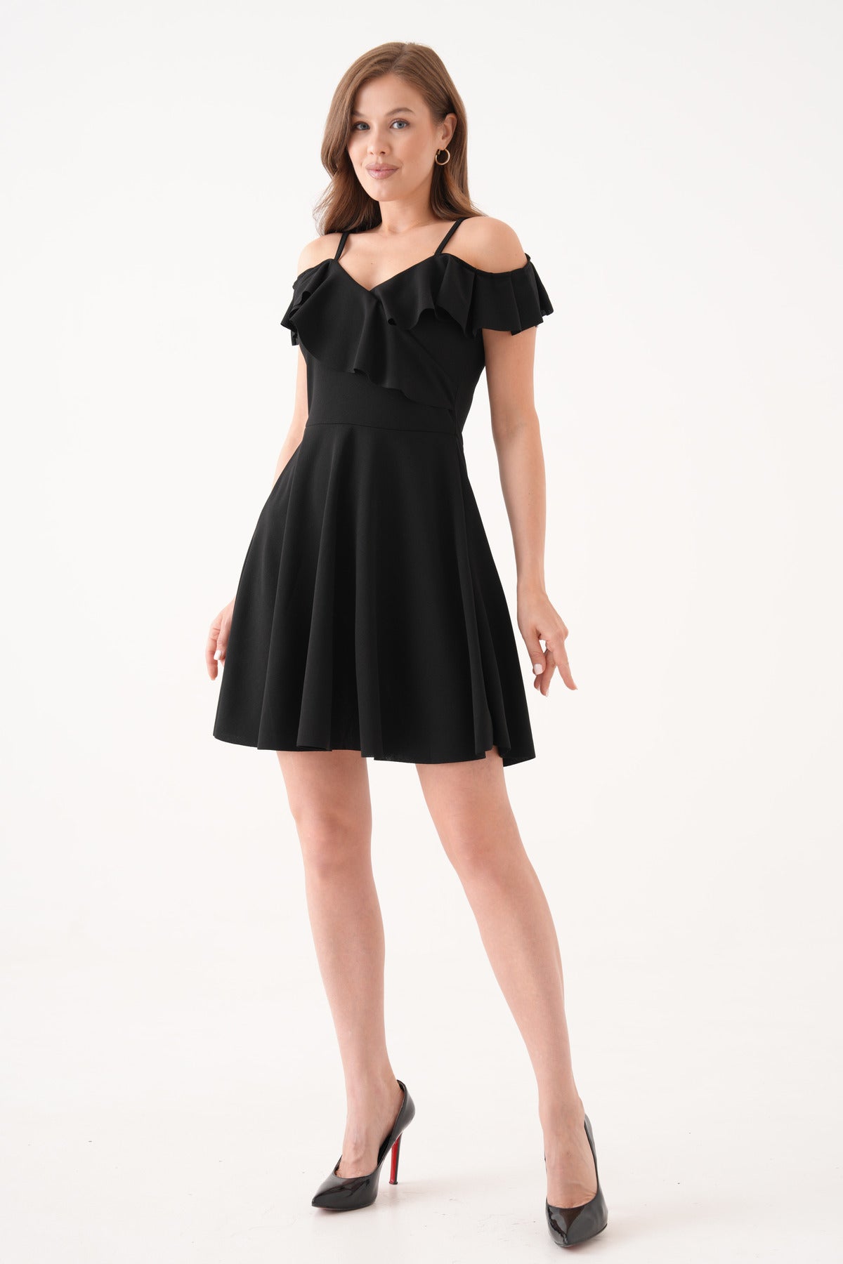 Kleid mit dünnen Trägern und ausgestelltem Rock