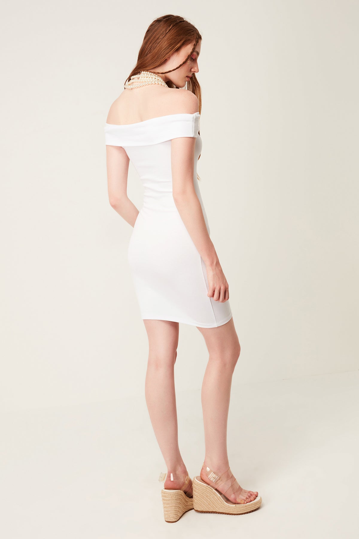 schulterfreies Minikleid