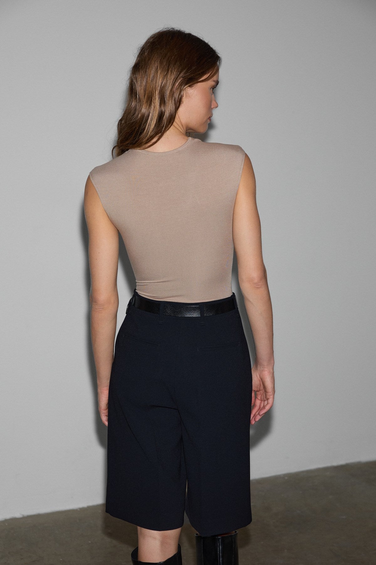 ORILENNA Ärmellose Bluse Knotendetail