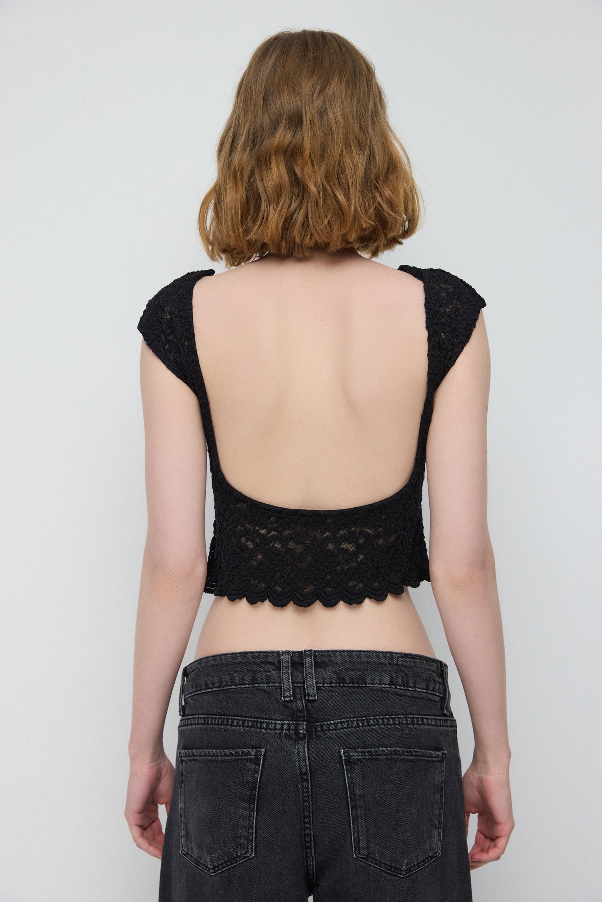 Rückenfreies Spitzen-Crop-Top