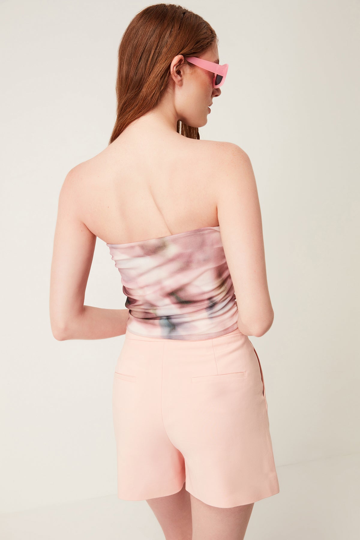 Kurze trägerlose Bluse