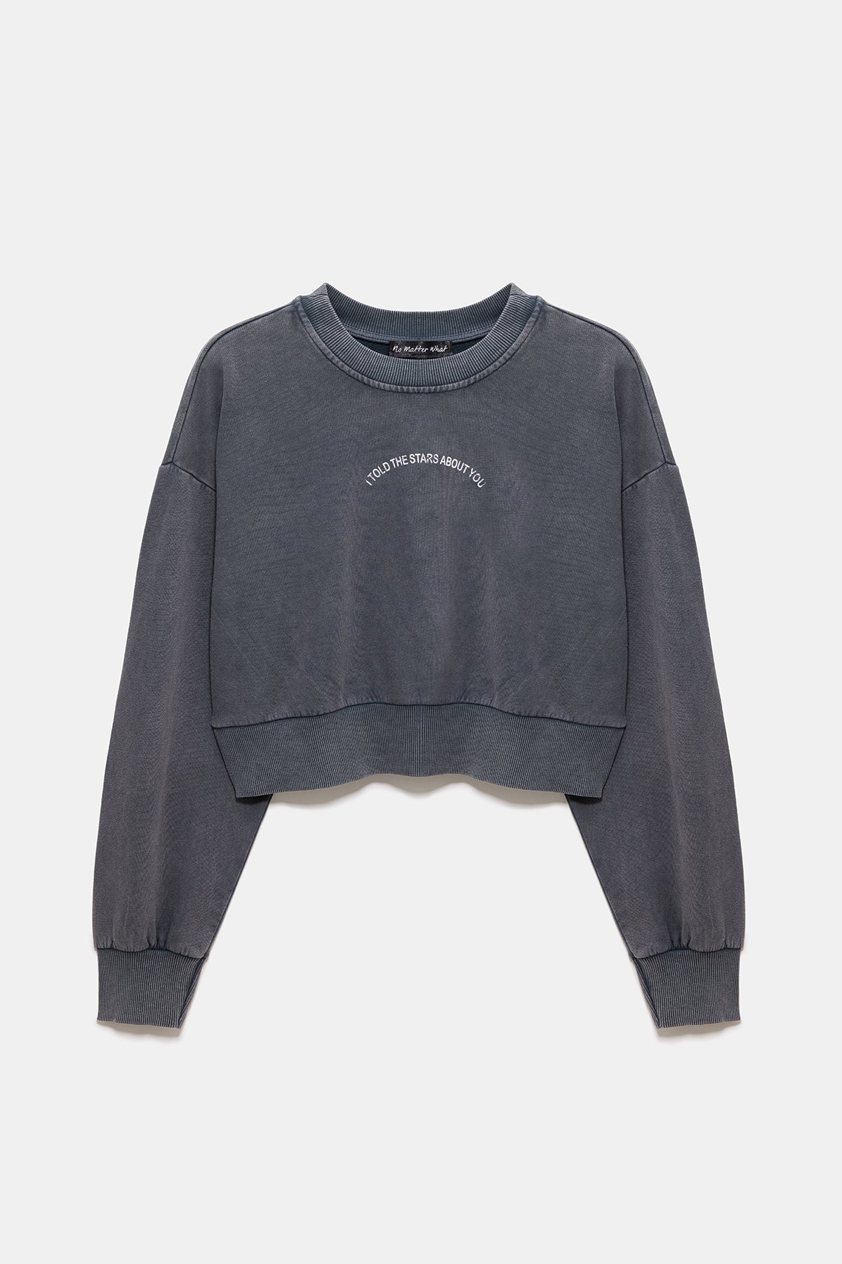Sweatshirt mit Steinverzierungen