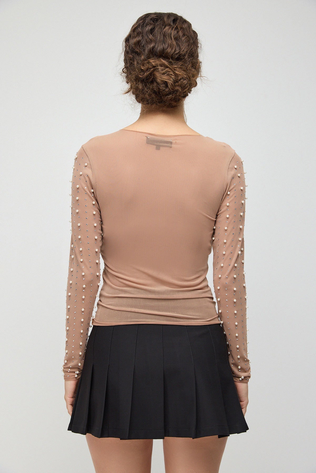Bluse aus Tüll mit Steinverzierungen (ungefüttert)