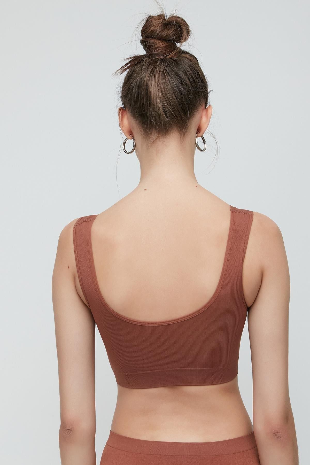 Nahtloses Bustier mit breiten Trägern