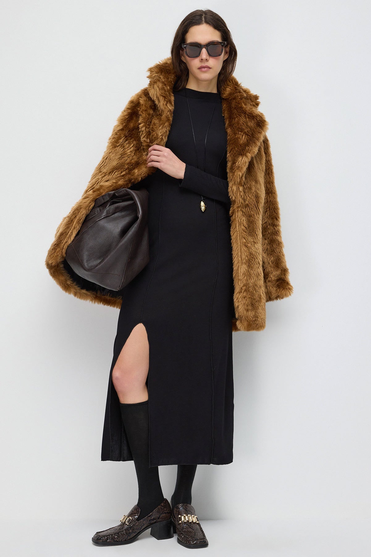 Midikleid mit Schlitz