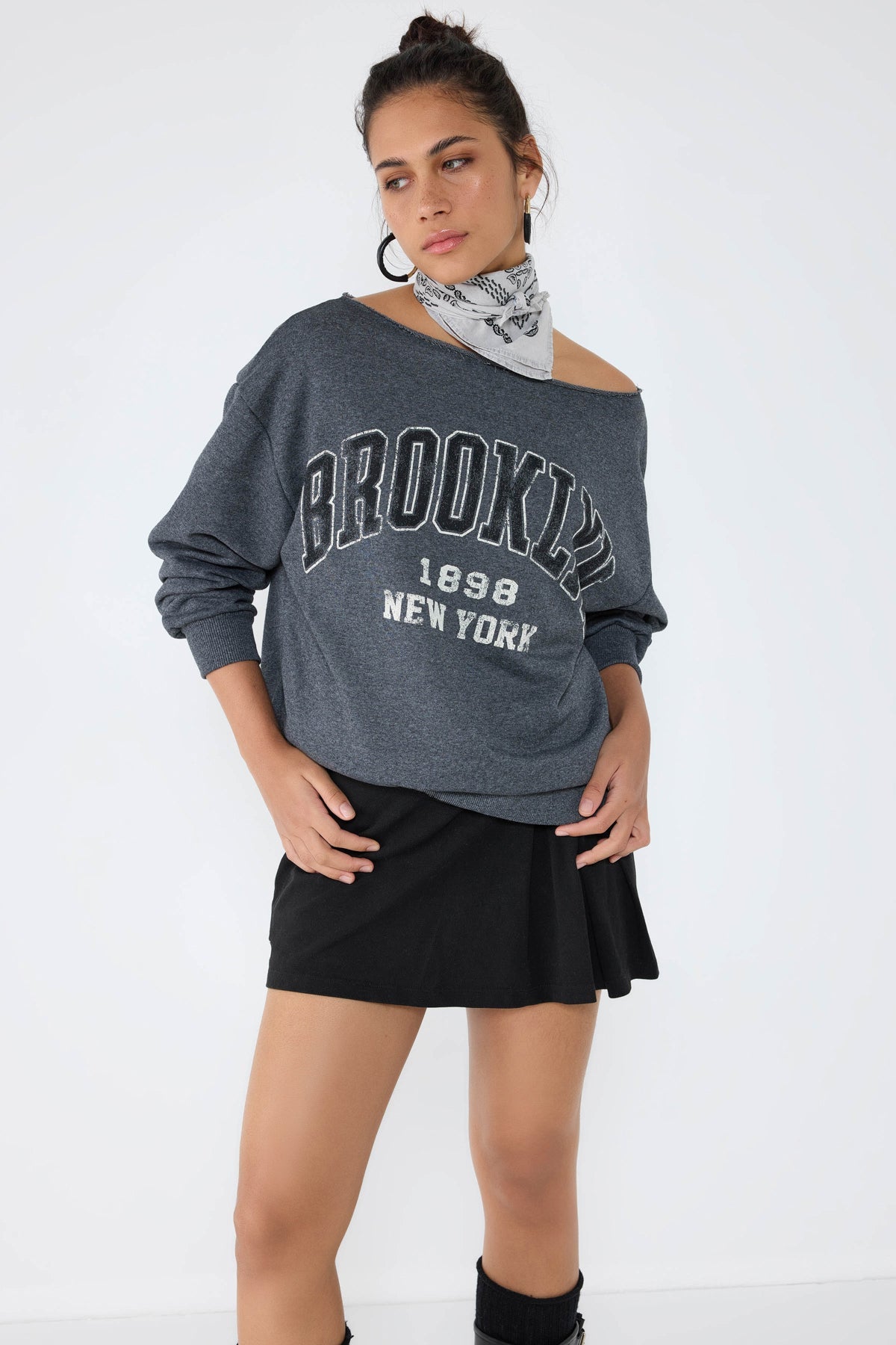 Sweatshirt