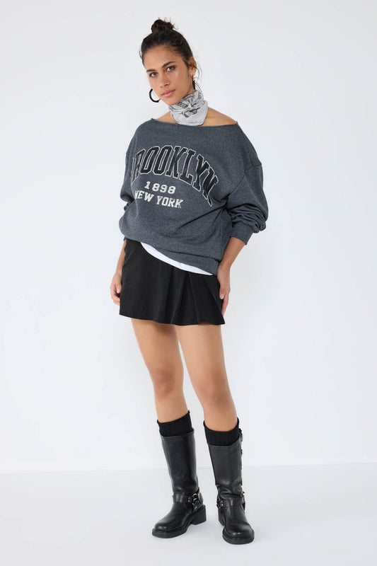 Sweatshirt