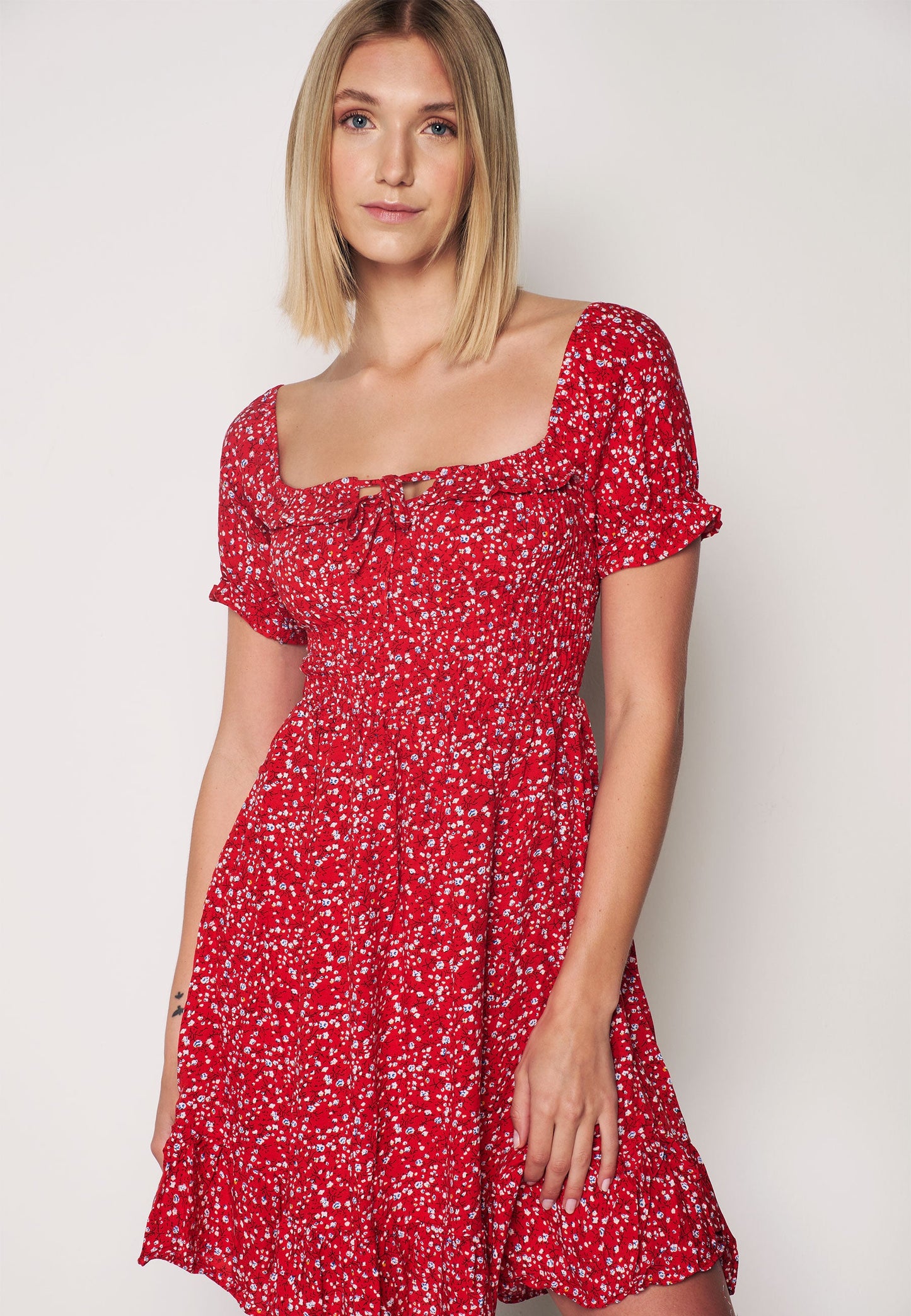 Herita Small Floral Patterned Dress with Guipeli String Ties