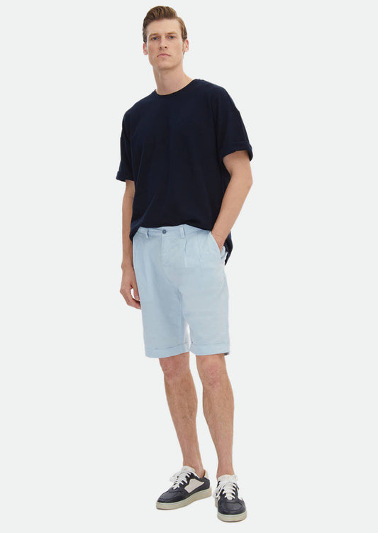 Gewebte Bermudahose in Karottenform aus 100 % Baumwolle