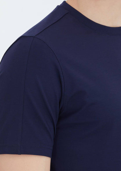 Einfaches T-Shirt mit Rundhalsausschnitt