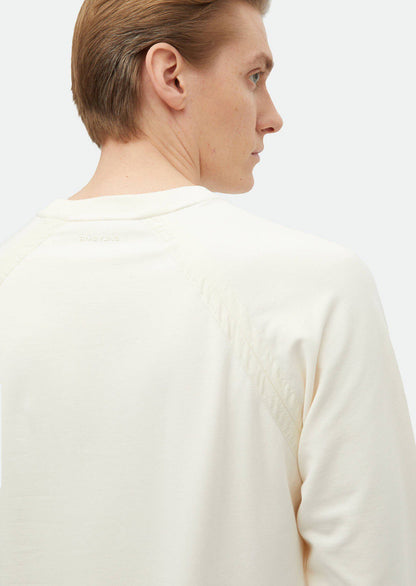 Einfarbiger Pullover mit Rundhalsausschnitt