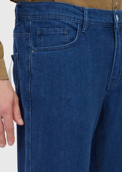 Schmal geschnittene Jeans aus Denim-Baumwollmischung