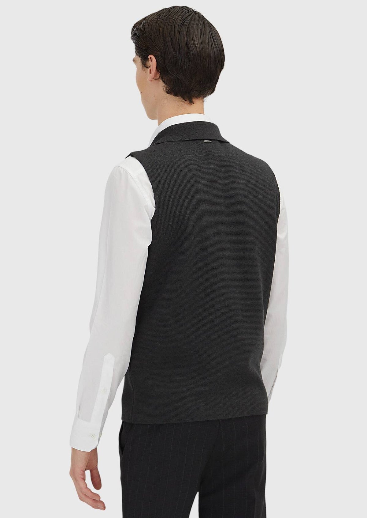 Strickweste in schlichter Webart