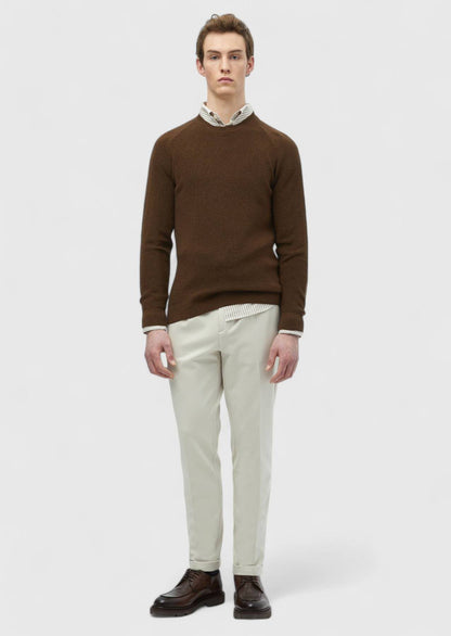 Zimtfarbenes Strickwaren-Sweatshirt