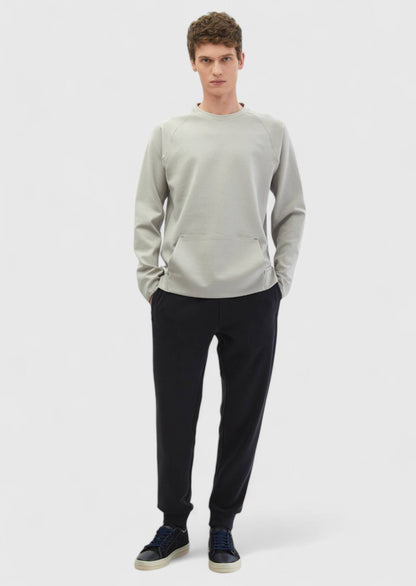 Einfarbiger Pullover mit Rundhalsausschnitt