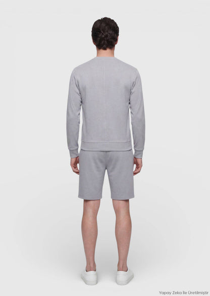 Hellgraues, schlichtes Sweatshirt mit Rundhalsausschnitt