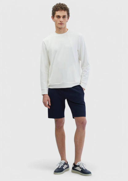 Ecrufarbenes, schlichtes Sweatshirt mit Rundhalsausschnitt