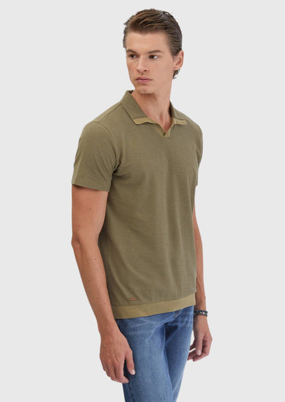 Olivgrünes Jacquard-Poloshirt aus 100 % Baumwolle