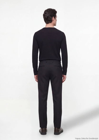 Schwarze, bequeme Hose aus 100 % Wolle