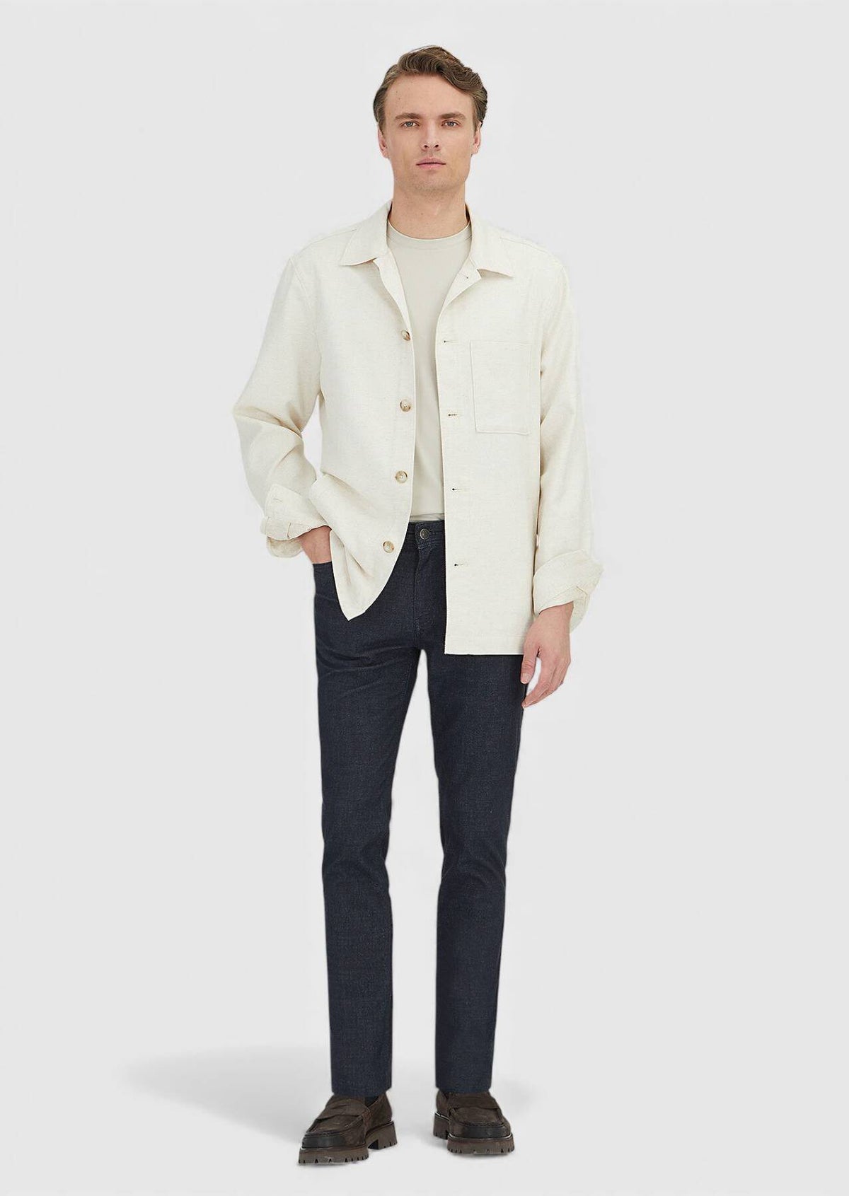 Beiges Overshirt aus feinem Stoff