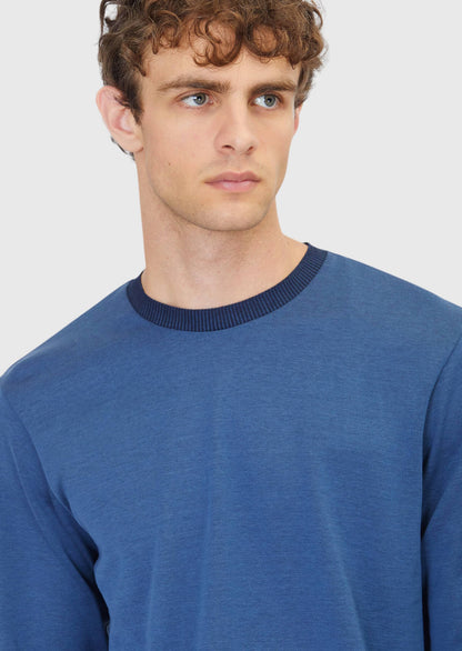 Blaues, schlichtes Sweatshirt mit Rundhalsausschnitt