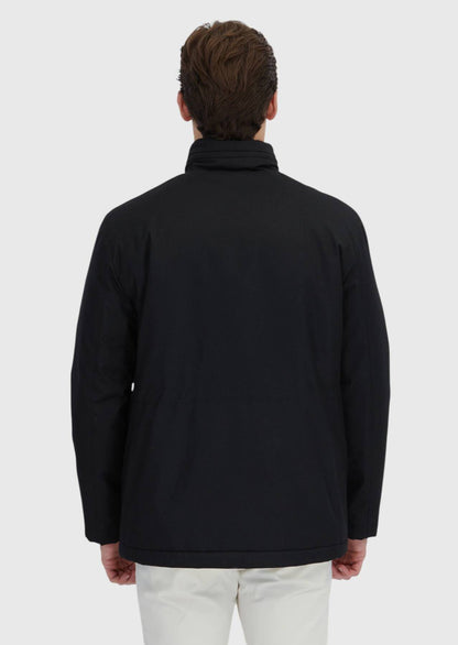 Schwarzer Blazer in regulärer Passform