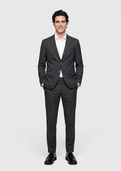 Anzug aus 100 % Wolle, kariert in der Farbe Hard Coal, Zeroweight Slim Fit