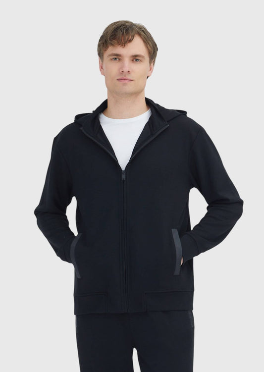 Schwarzer Kapuzenpullover, schlicht