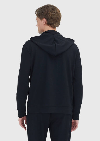 Schwarzer Kapuzenpullover, schlicht