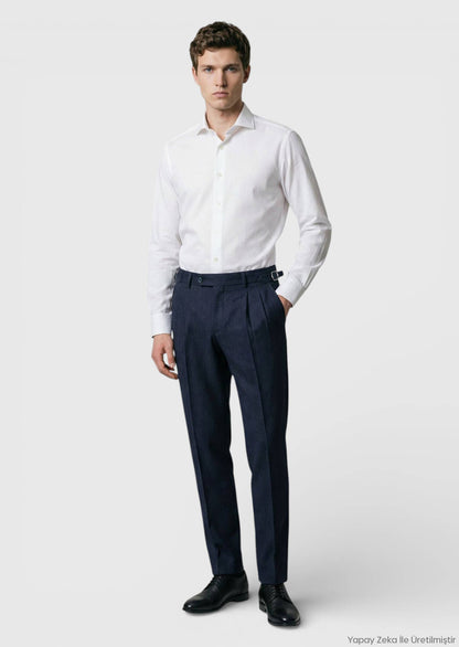 Marineblaue Karottenhose aus Wollmix